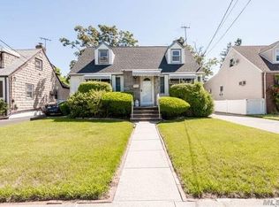 106 S Franklin Ave, Lynbrook, NY 11563