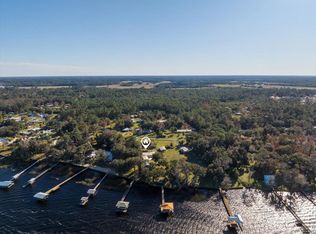 116 Crescent Lake Shore Dr, Crescent City, FL 32112