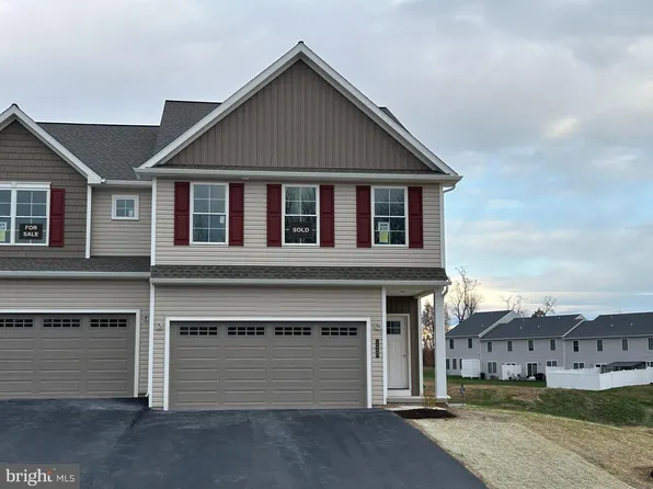 123 Magnolia Dr, Middletown, PA 17057