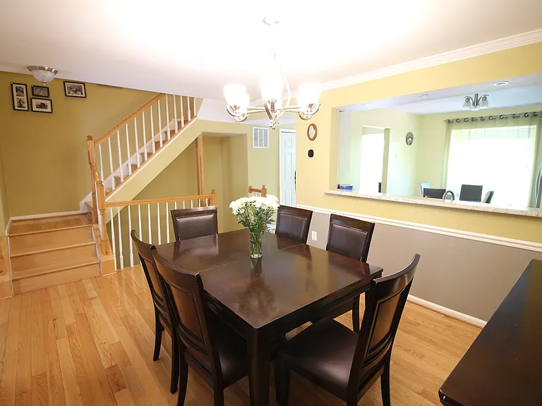 173 Sulgrave Ct — Photo 3