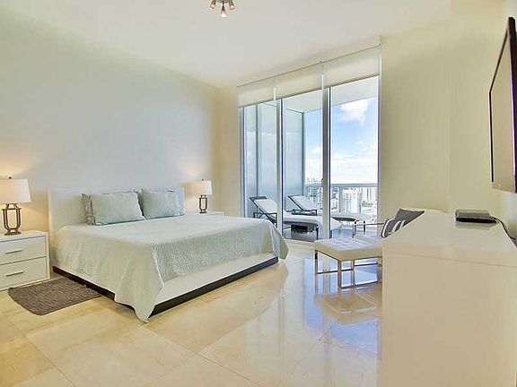 Trump Tower I #2402 - Photo 5