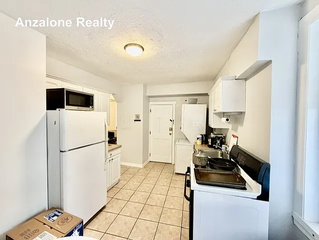 11 Foster St #3 — Photo 7