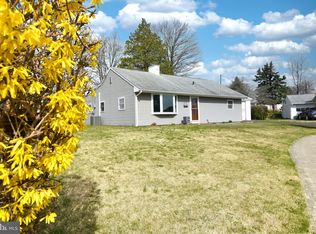 214 Chelsea Cir, Fairless Hills, PA 19030