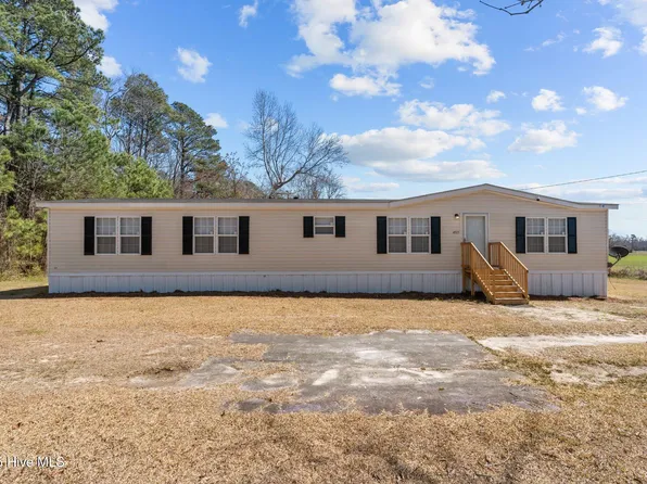 4577 Old Stage Road, Fairmont, NC 28340