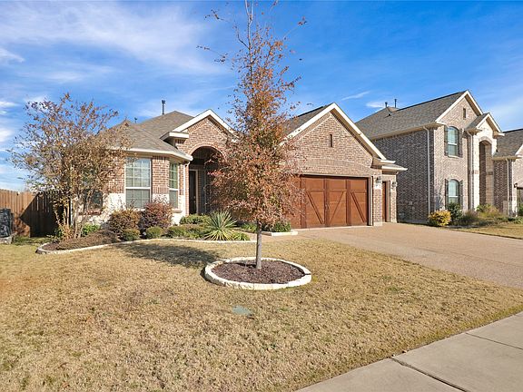 4th image of 3615 Red Deer Ln