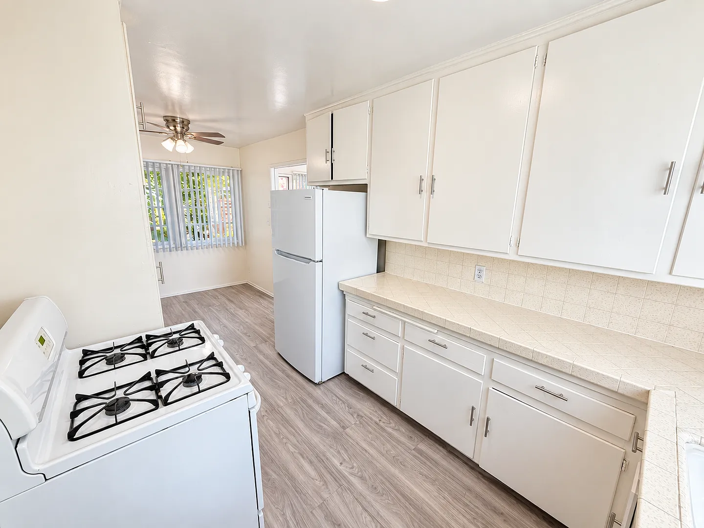 Hazeltine 4509 — Photo 4