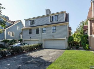 28 Tanager Ct, Wayne, NJ 07470