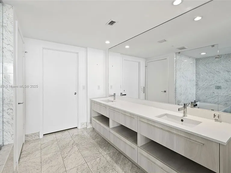 3131 NE 7th Ave #2206 — Photo 22