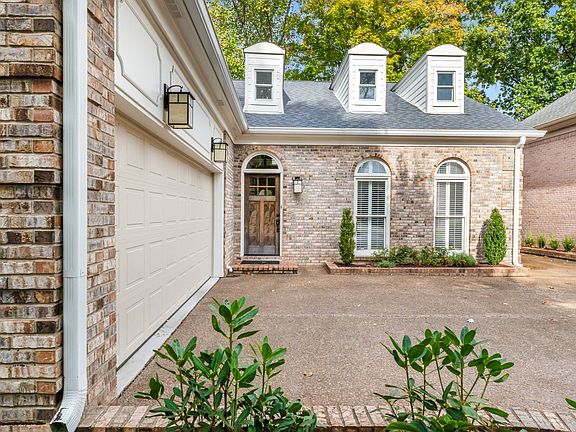 4th image of 118 Postwood Pl