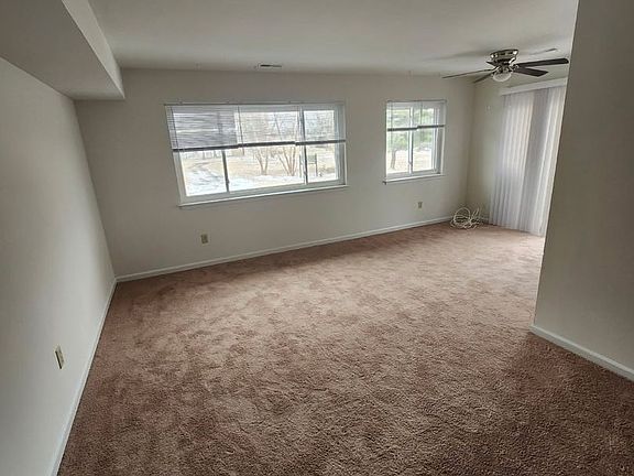 4th image of 52 Garfield Ave #A
