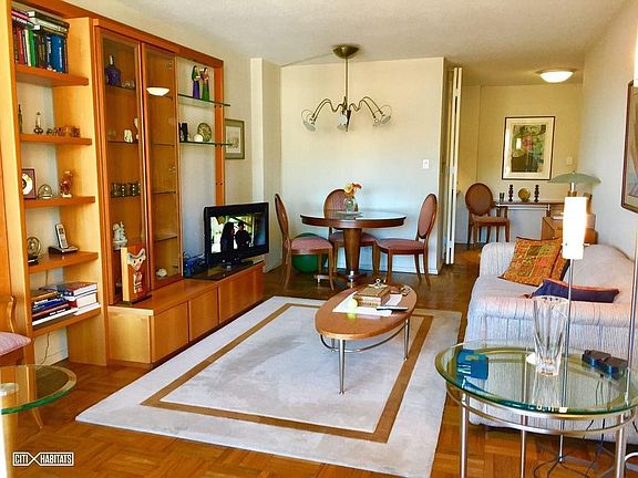 2nd image of 300 E 40th St APT 27W