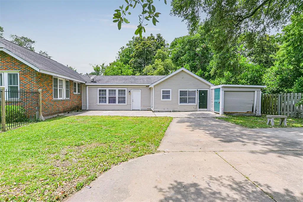 2 bed, 900 sqft, $1,650 — Photo 3