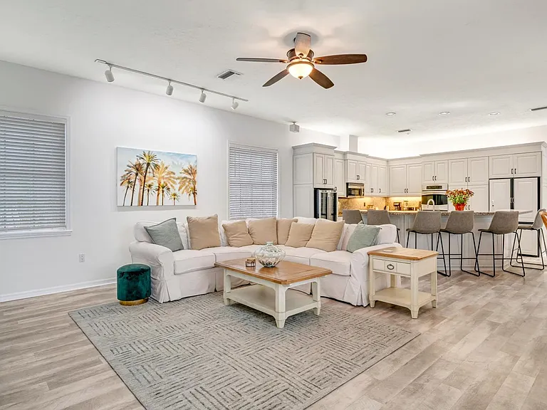 1200 Tree Bay Ln — Photo 7