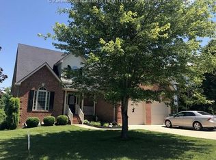 1030 Saint Ives Dr, Hurricane, WV 25526