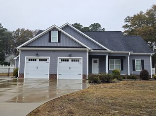 104 Pioneer Trails Dr, Seven Springs, NC 28578