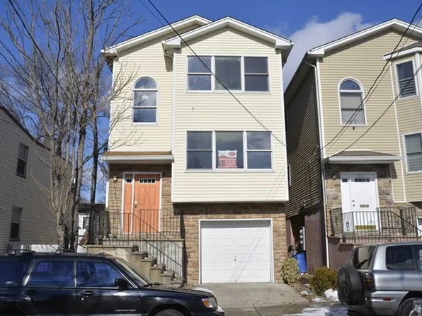 165 16th Ave, Paterson, NJ 07501