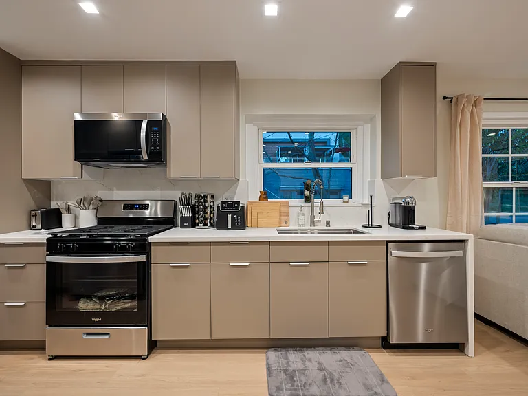 21901 Velicata St — Photo 12