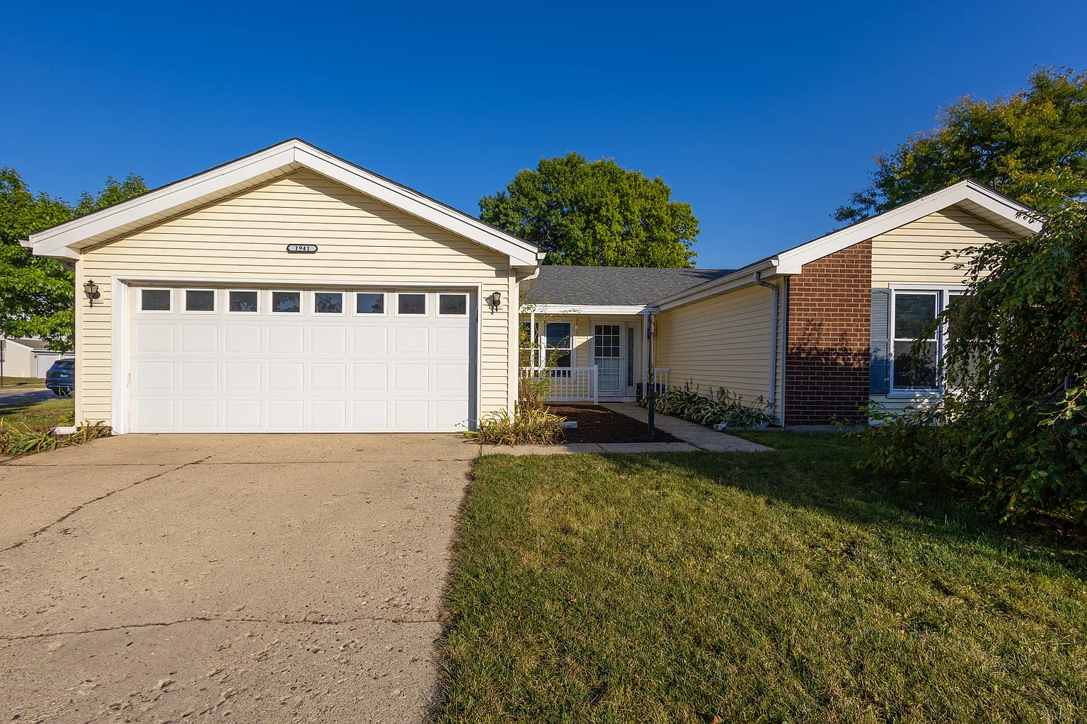 1941 Aspen Ln photo 1