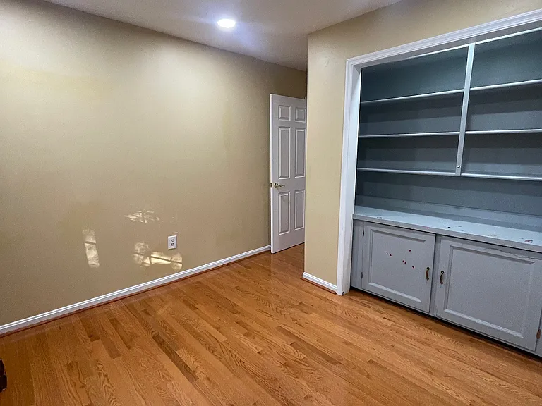 9025 Streamview Ln — Photo 49