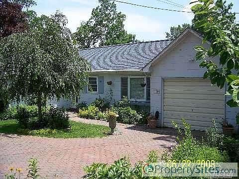 1st image of 6 Rosemont Ave