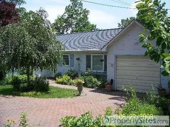 6 Rosemont Ave, Farmingville, NY 11738