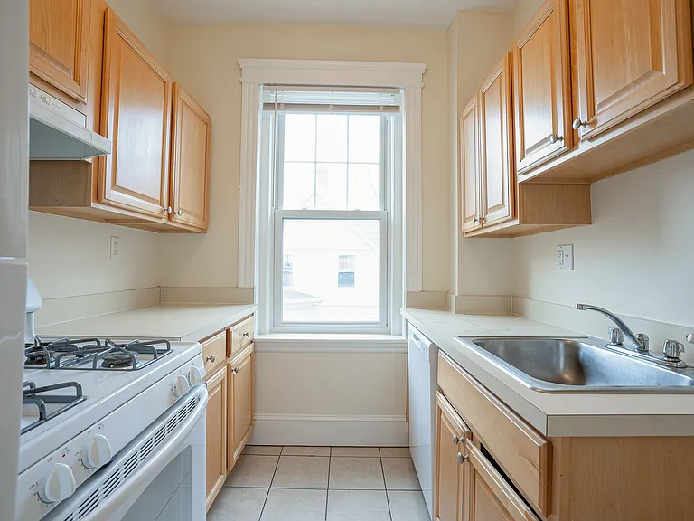 37-41 Wendell St — Photo 3