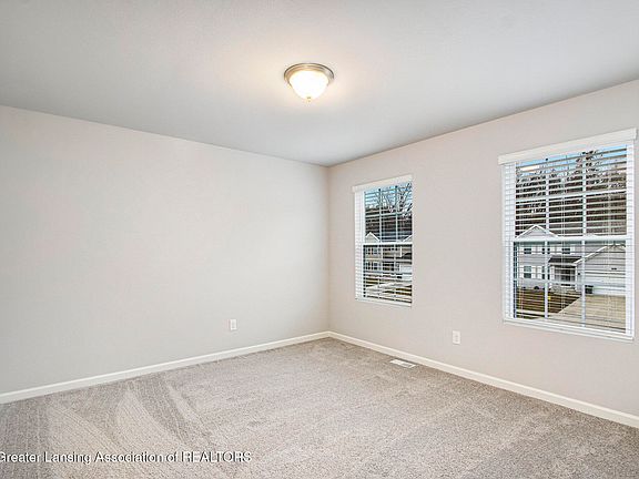 5th image of 2891 Moccasin Dr