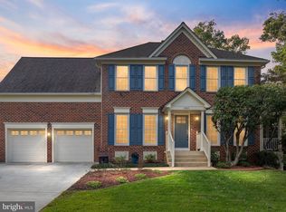●マーガレット 13611 British Manor Ct, Centreville, VA 20120 | Zillow