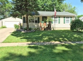 120 Fleetwood Rd SW, Cedar Rapids, IA 52404