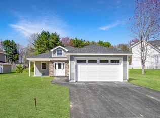 5 Country Dr, Old Orchard Beach, ME 04064