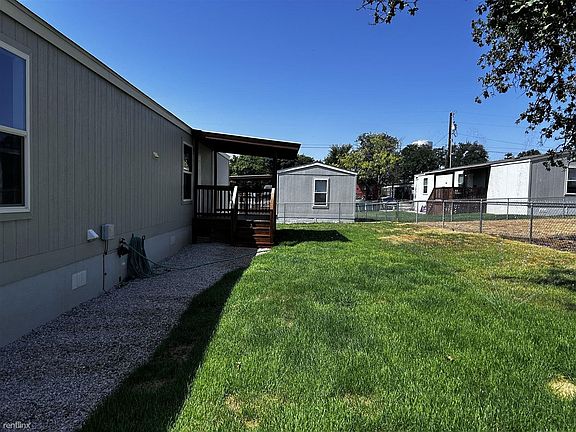 4th image of 112 E Castleshoals Dr