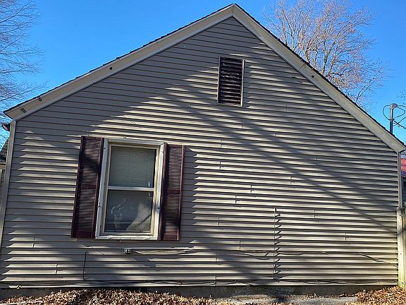 2nd image of 1712 Holly St