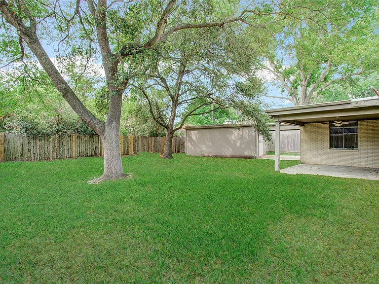 5507 Braesvalley Dr — Photo 31