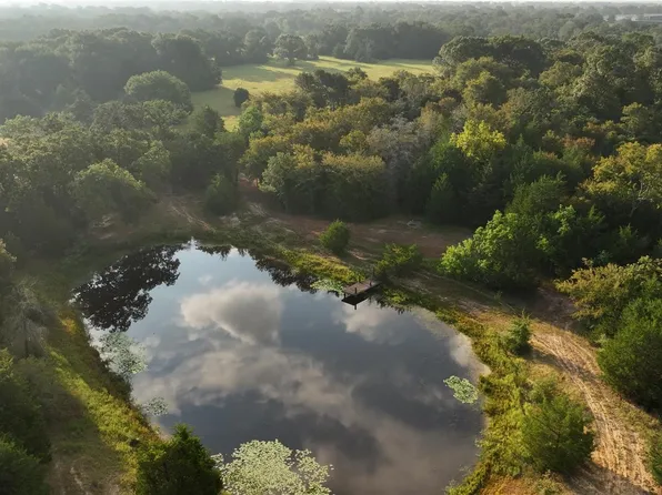 27296 Rock Island Rd, Hempstead, TX 77445