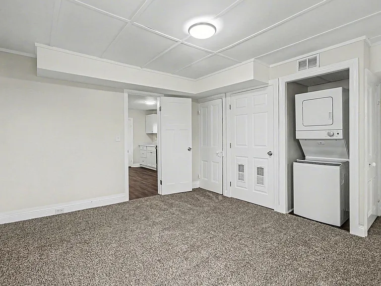 145 S Pitt St — Photo 10