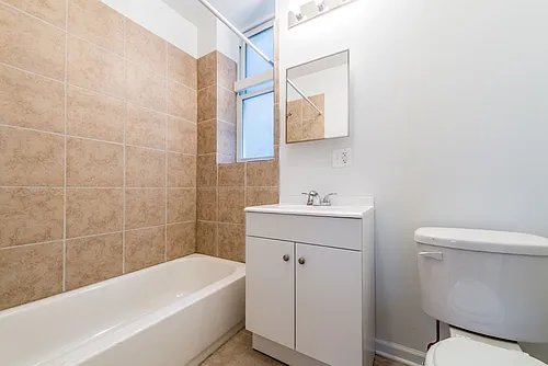 1630 S Sawyer Ave Chicago, IL 60623 Photo 1