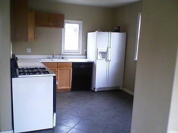 2nd image of 303 E 400 N