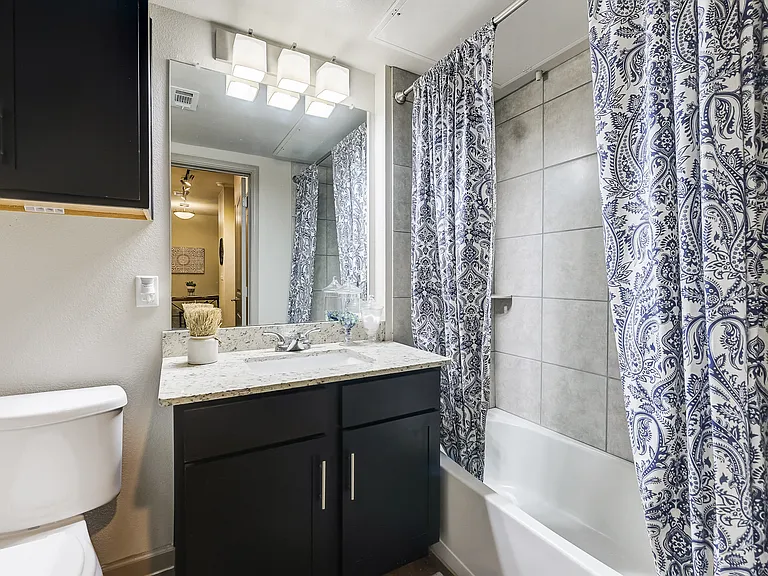 Riverside Apartments — Photo 11