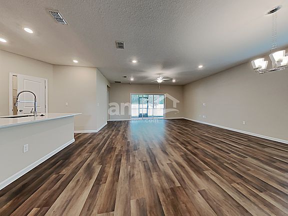 5th image of 89 Stone Arbor Ln