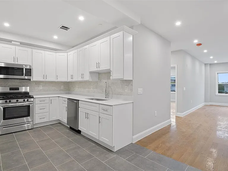 311 W Side Ave #304 — Photo 7