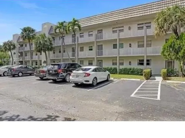 8100 Sunrise Lakes Blvd APT 205, Fort Lauderdale, FL 33322