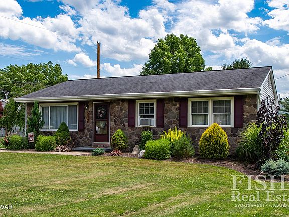 2nd image of 2864 Orchard Ave