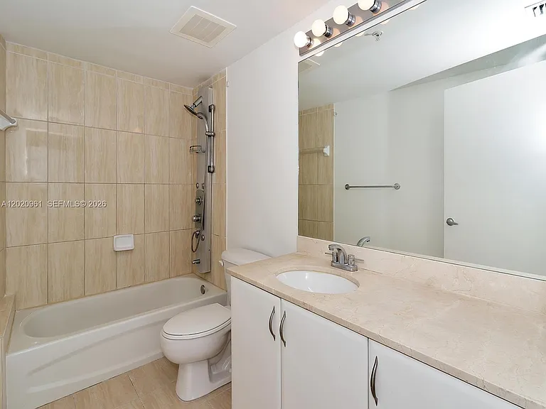 1750 N Bayshore Dr #1515 — Photo 23