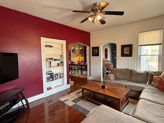 3rd image of 305 5th Ave S