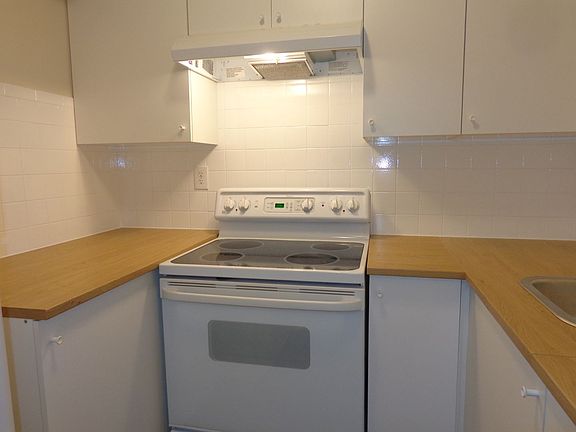 2nd image of 5537 Iowa Ave APT A
