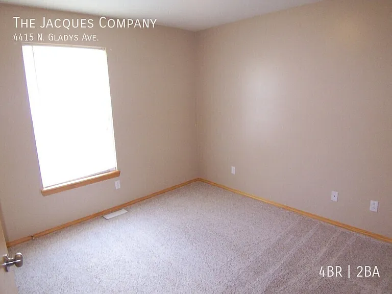 4415 N Gladys Ave — Photo 7