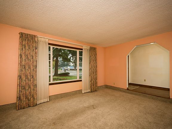5th image of 10104 NE 14th St