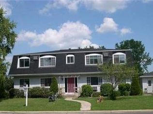 210 Birch Ln APT 4, Reedsville, WI 54230