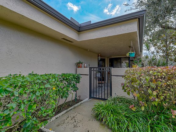2nd image of 9252 Chelsea Dr S