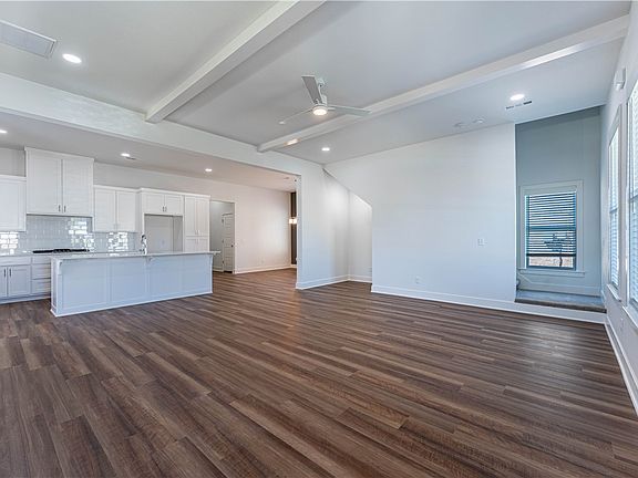 2nd image of 6306 Luna Ln